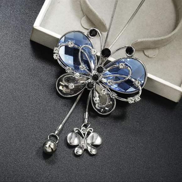 🦋 Blue Butterfly Slider Necklace - Picture 3 of 5